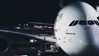 a plane in which you can use bluetooth earbuds and headphones