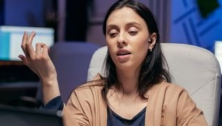 a microphone array for earbuds in use